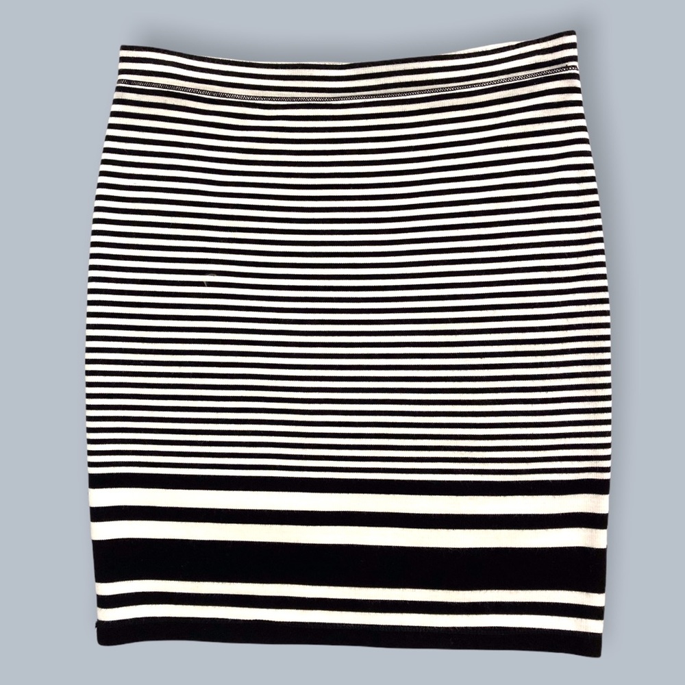 Horizontal Black & Off White Striped Skirt NWOT - Picture 3 of 5